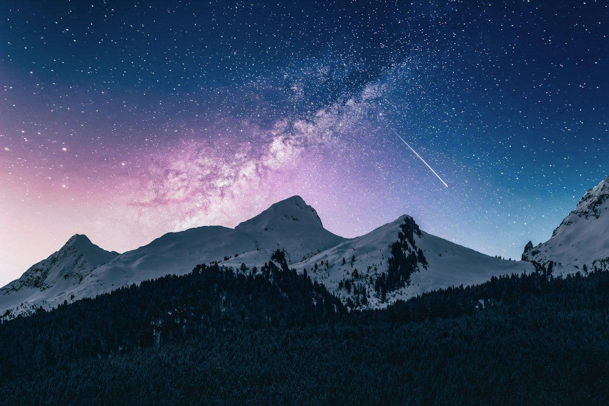 Imagem de capa: O ser humano diante da grandeza do cosmos